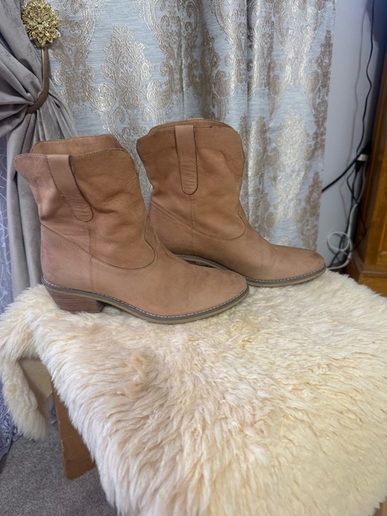 Crown Vintage Shoes - CROWN VINTAGE SUEDE LEATHER BOOTS Cognac Brown Size 7.5M Pull On Very Soft